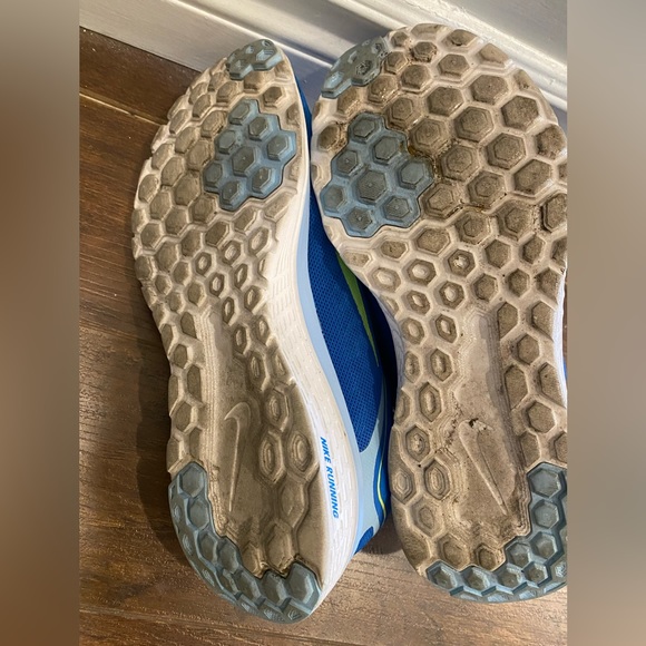 Running Nike sneakers size 7 - Picture 8 of 8